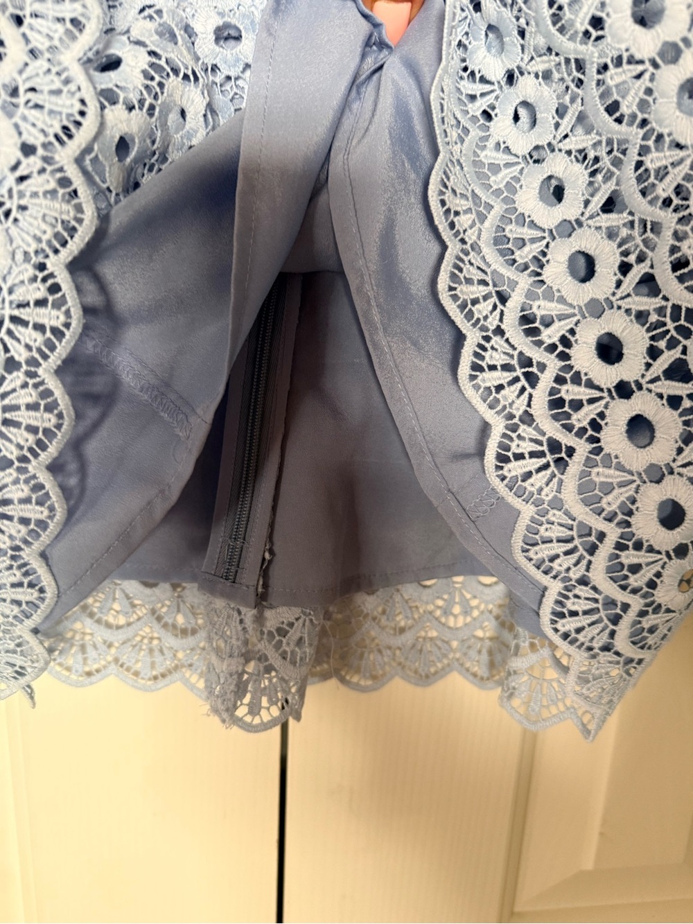 J. Crew Gorgeous Women's Light Blue Lace Peplum Sleeveless Top - Picture 8 of 10
